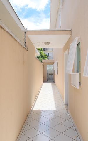 Casa à venda com 216m², 3 quartos e 5 vagasCorredor 