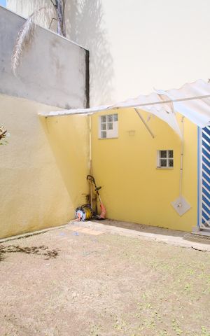Casa à venda com 216m², 3 quartos e 5 vagasQuintal