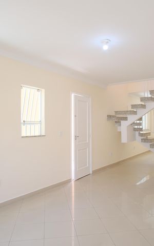 Casa à venda com 216m², 3 quartos e 5 vagasSala