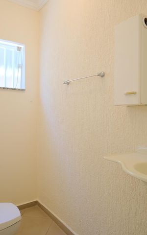 Casa à venda com 216m², 3 quartos e 5 vagasLavabo