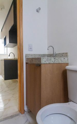 Apartamento à venda com 38m², 2 quartos e sem vaga Apartamento à venda com 38m², 2 quartos e sem vagaBanheiro