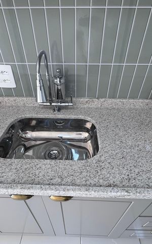 Apartamento à venda com 43m², 2 quartos e 1 vaga Apartamento à venda com 43m², 2 quartos e 1 vagaCozinha e Área de Serviço