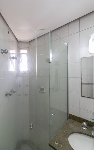 Apartamento para alugar com 135m², 3 quartos e 1 vaga Apartamento para alugar com 135m², 3 quartos e 1 vagaBanheiro da Suíte
