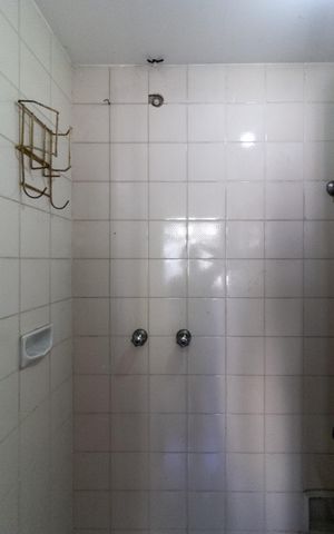 Apartamento para alugar com 135m², 3 quartos e 1 vaga Apartamento para alugar com 135m², 3 quartos e 1 vagaBanheiro de Serviço
