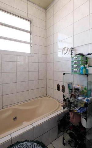 Casa à venda com 450m², 5 quartos e 6 vagasBanheiro da Suíte