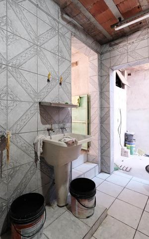 Casa à venda com 450m², 5 quartos e 6 vagasÁrea de Serviço