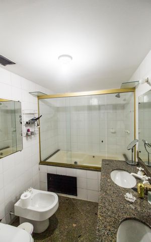 Apartamento à venda com 164m², 3 quartos e 2 vagasBanheiro da Suíte