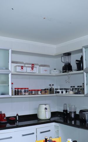 Casa de condomínio para alugar com 458m², 4 quartos e 4 vagasCozinha