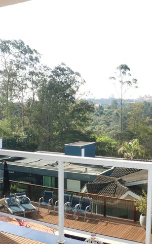Casa de condomínio para alugar com 458m², 4 quartos e 4 vagasVaranda
