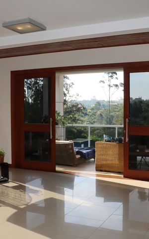 Casa de condomínio para alugar com 458m², 4 quartos e 4 vagasSala