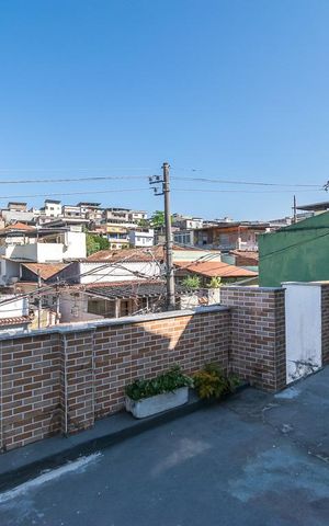 Casa à venda com 300m², 3 quartos e sem vaga Casa à venda com 300m², 3 quartos e sem vagaVaranda