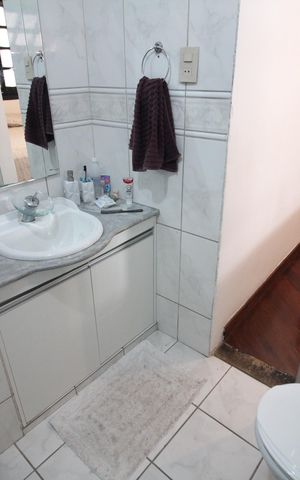 Casa à venda com 420m², 3 quartos e 3 vagasBanheiro da Suíte