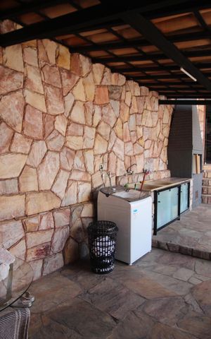 Casa à venda com 420m², 3 quartos e 3 vagasÁrea de Serviço e Area gourmet
