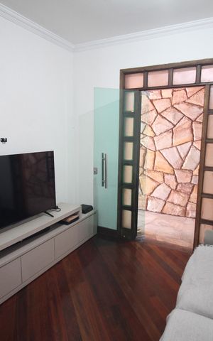 Casa à venda com 420m², 3 quartos e 3 vagasSala