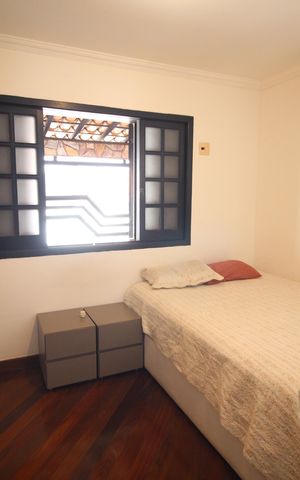 Casa à venda com 420m², 3 quartos e 3 vagasSuíte