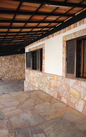 Casa à venda com 420m², 3 quartos e 3 vagasGaragem