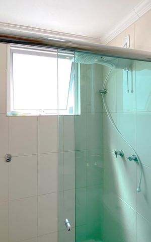 Apartamento à venda com 223m², 4 quartos e 3 vagas Apartamento à venda com 223m², 4 quartos e 3 vagasBanheiro da Suíte 2