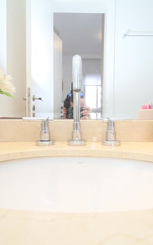 Apartamento à venda com 122m², 3 quartos e 2 vagasBanheiro da Suíte 3 - Torneira