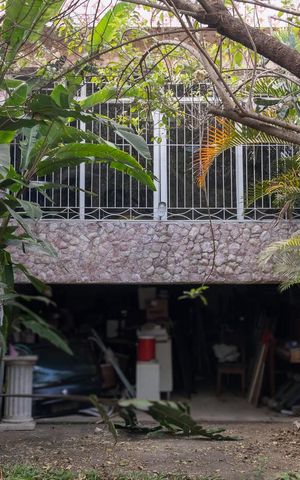 Casa à venda com 170m², 4 quartos e 8 vagasFachada
