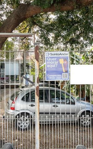 Casa à venda com 170m², 4 quartos e 8 vagasFachada