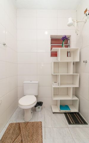 Casa à venda com 170m², 4 quartos e 8 vagasBanheiro da Suíte