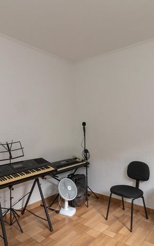 Casa à venda com 170m², 4 quartos e 8 vagasQuarto 2