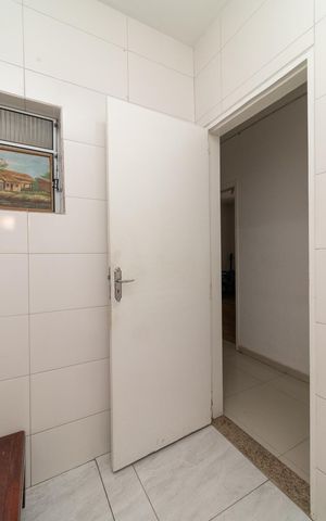 Casa à venda com 170m², 4 quartos e 8 vagasBanheiro