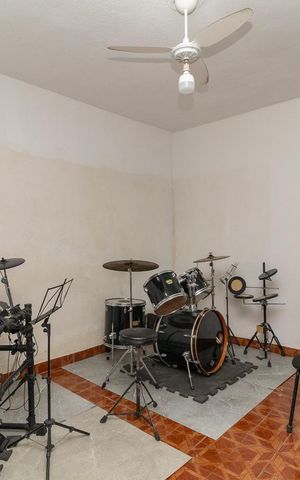 Casa à venda com 170m², 4 quartos e 8 vagasQuarto 3
