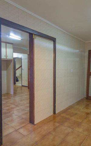 Casa para alugar com 350m², 6 quartos e 4 vagas Casa para alugar com 350m², 6 quartos e 4 vagasÁrea de Serviço