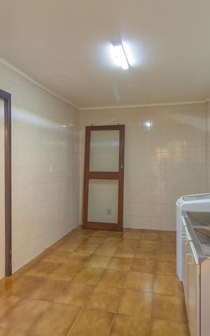 Casa para alugar com 350m², 6 quartos e 4 vagas Casa para alugar com 350m², 6 quartos e 4 vagasÁrea de Serviço