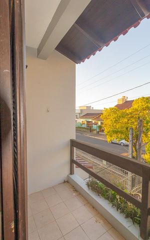 Casa para alugar com 350m², 6 quartos e 4 vagas Casa para alugar com 350m², 6 quartos e 4 vagasSacada do Quarto 5