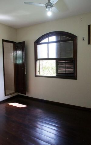 Casa à venda com 194m², 4 quartos e 2 vagasQuarto Suíte 1