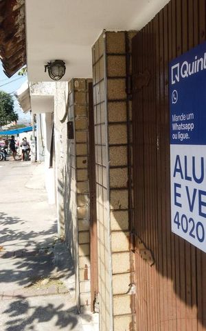 Casa à venda com 194m², 4 quartos e 2 vagasFachada