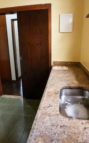 Casa à venda com 194m², 4 quartos e 2 vagasCozinha