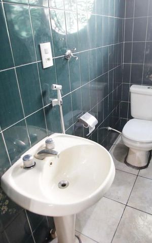 Casa à venda com 194m², 4 quartos e 2 vagasBanheiro Social
