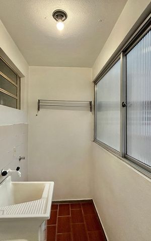 Apartamento à venda com 58m², 2 quartos e 1 vaga Apartamento à venda com 58m², 2 quartos e 1 vagaÁrea de Serviço