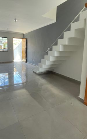 Casa para alugar com 134m², 2 quartos e 4 vagasSala