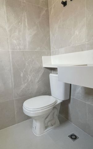 Casa para alugar com 134m², 2 quartos e 4 vagasBanheiro quarto 2