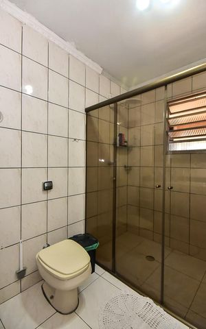 Casa para alugar com 462m², 4 quartos e 8 vagasBanheiro 1