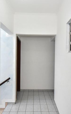 Casa para alugar com 462m², 4 quartos e 8 vagasCorredor