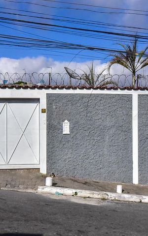 Casa para alugar com 462m², 4 quartos e 8 vagasFachada