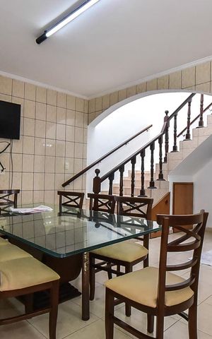 Casa para alugar com 462m², 4 quartos e 8 vagasCopa
