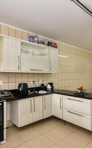 Casa para alugar com 462m², 4 quartos e 8 vagasCozinha
