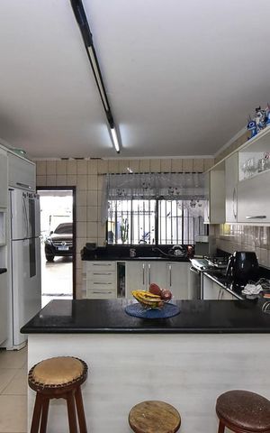 Casa para alugar com 462m², 4 quartos e 8 vagasCozinha