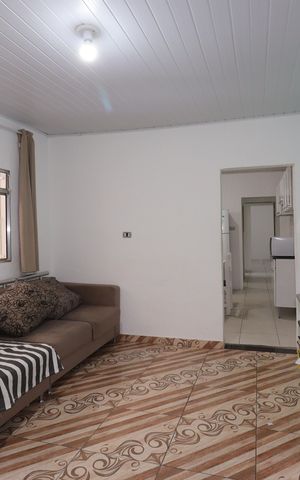 Casa à venda com 100m², 2 quartos e 1 vagaCasa 1 - Sala