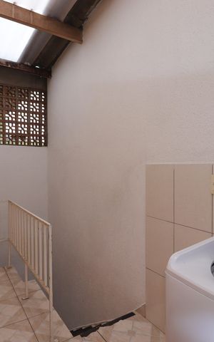 Casa à venda com 100m², 2 quartos e 1 vagaCasa 2 - Área de Serviço