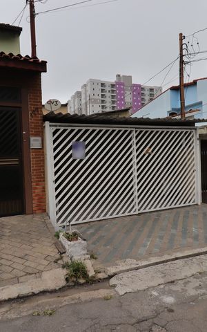 Casa à venda com 100m², 2 quartos e 1 vagaFachada