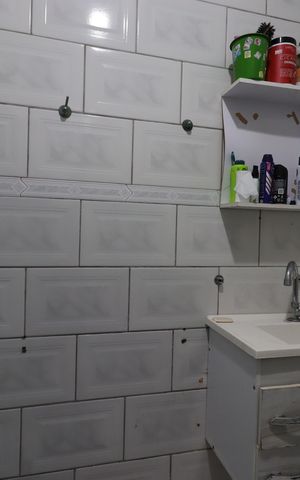 Casa à venda com 100m², 2 quartos e 1 vagaCasa 1 - Banheiro Social