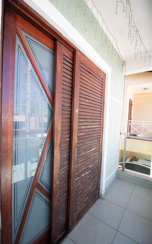 Casa à venda com 150m², 3 quartos e 3 vagas Casa à venda com 150m², 3 quartos e 3 vagasVaranda da Suíte
