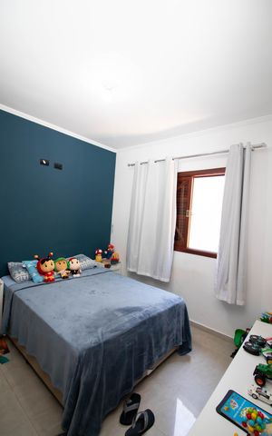 Casa à venda com 150m², 3 quartos e 3 vagas Casa à venda com 150m², 3 quartos e 3 vagasQuarto 1